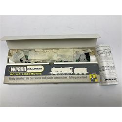 Wrenn '00' gauge - Rebuilt Bulleid Pacific 4-6-2 locomotive 'Lyme Regis' No.21C109 in SR Malachite Green; boxed with instructions