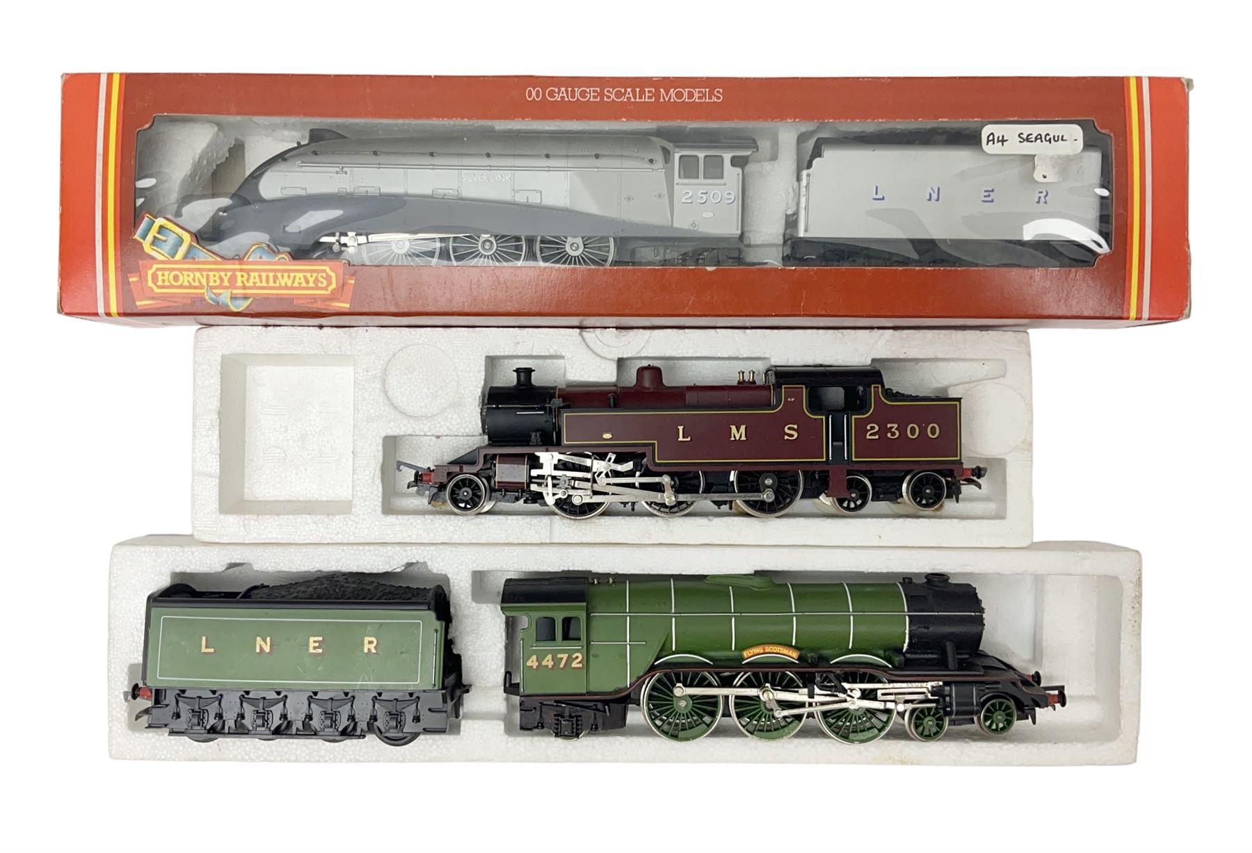 Hornby '00' gauge - Class A4 4-6-2 locomotive 'Silver Link' No