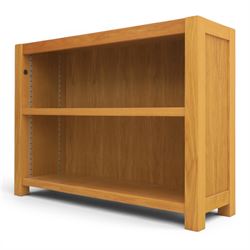Contemporary Oak small bookcase, adjustable shelving