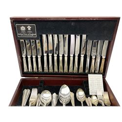 Canteen of silver plated Arthur Price of England cutlery, contained in a wooden case. 