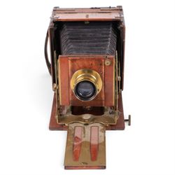 Thornton Pickard Folding Ruby plate camera, with C. P. Goerz Berlin Doppel-Anastigmat DRP lens, serial no. 105517