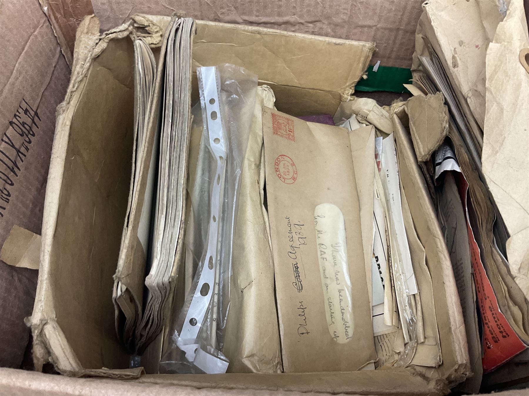 Collection of early to mid 20th century magazines, books and ephemera relating to radio and television repair and valves, including price lists, catalogues, service manuals, 1950s and 1960s Practical Wireless, Practical Television and The Radio Constructer magazines, etc as per lists