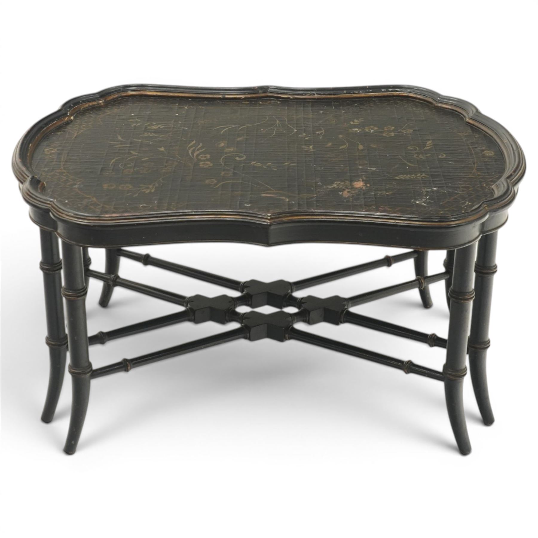 Ethan Allen - Victorian design black lacquered and parcel-gilt papier-mâché style coffee table, shaped rectangular tray top decorated with traditional chinoiserie gilt patterns and border, raised on ring-turned simulated bamboo supports united by double X-stretcher