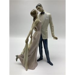 Two Lladro figure groups, Happy Anniversary no 6475 and Meal Time no 6109, largest H32cm