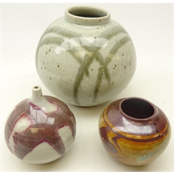  Three studio pottery vases of globular form by Norman Brown, Cumbria, impressed marks, H20cm maximum (3)  