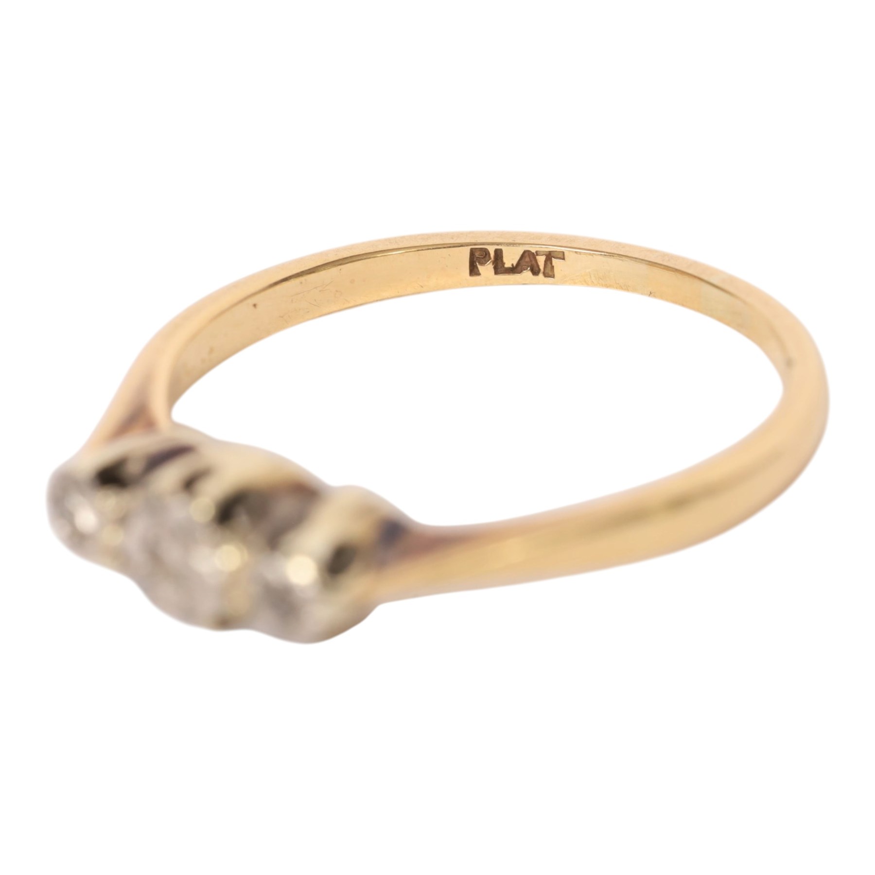 9ct gold illusion set diamond ring