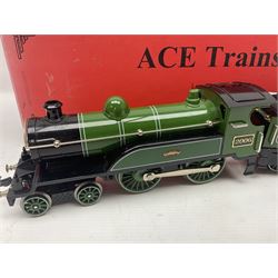 Ace Trains '0' gauge - E3 '2006 Celebration Class' 4-4-0 tender locomotive No.2006 in LNER green; boxed with original packaging and instructions.