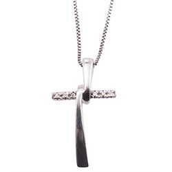 18ct white gold diamond set cross pendant necklace, stamped 750