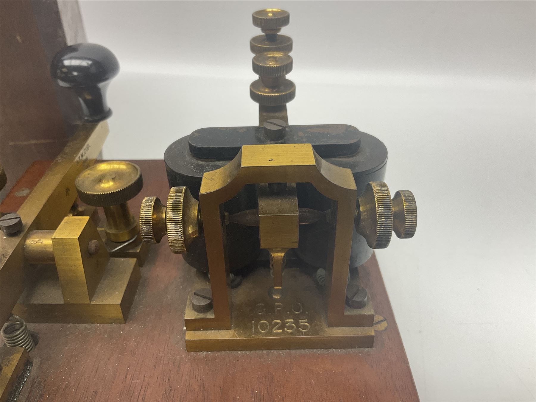 GPO telegraph morse code machine, marked GPO 10235 and Baseboard.S.C.MKII, in wooden carry case, case H16cm, L26cm 