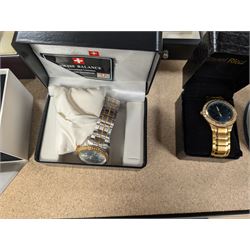 Collection of approx 30 quartz watches including Sekonda, Tungsten, Citizen, Van Heusen, Gianni Ricci and Gianni Sabatini