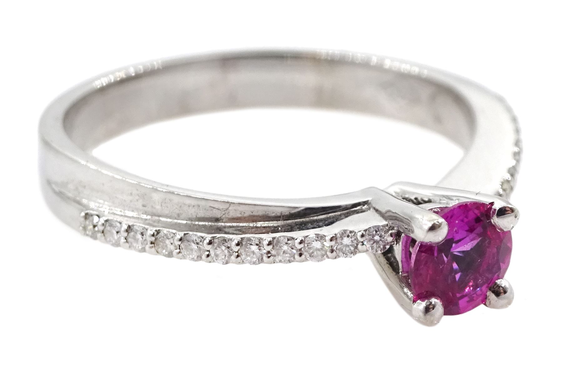 18ct white gold round pink sapphire ring, with diamond set shoulders, stamped 750, sapphire approx 0.50 carat