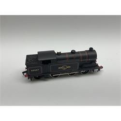Hornby Dublo - three-rail Class N2 0-6-2 Tank locomotive No.69567 with coal in bunker, instructions, guarantee, tested tag and oil tube in blue striped box