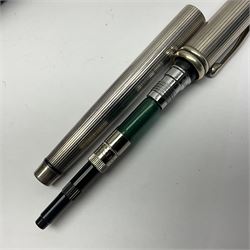 Cross sterling silver fountain pen, having fluted barrel and cap, stamped 