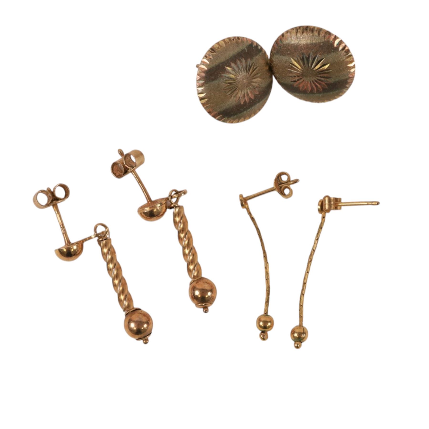9ct gold jewellery, including gold cross pendant, rope necklace, stud and pendant earrings