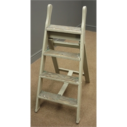  Vintage wooden step ladders, H98cm  