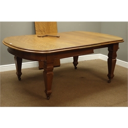  Edwardian oak telescopic extending dining table, rounded rectangular moulded top, shaped tapered supports, with two additional leaves and winder, 122cm x 152cm - 244cm (extending)  