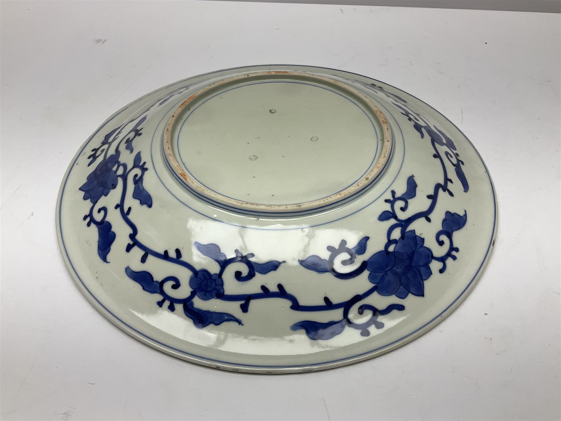 Two 19th century Japanese Imari pattern oval charger together with another circular Imari charger, circular charger D31cm 