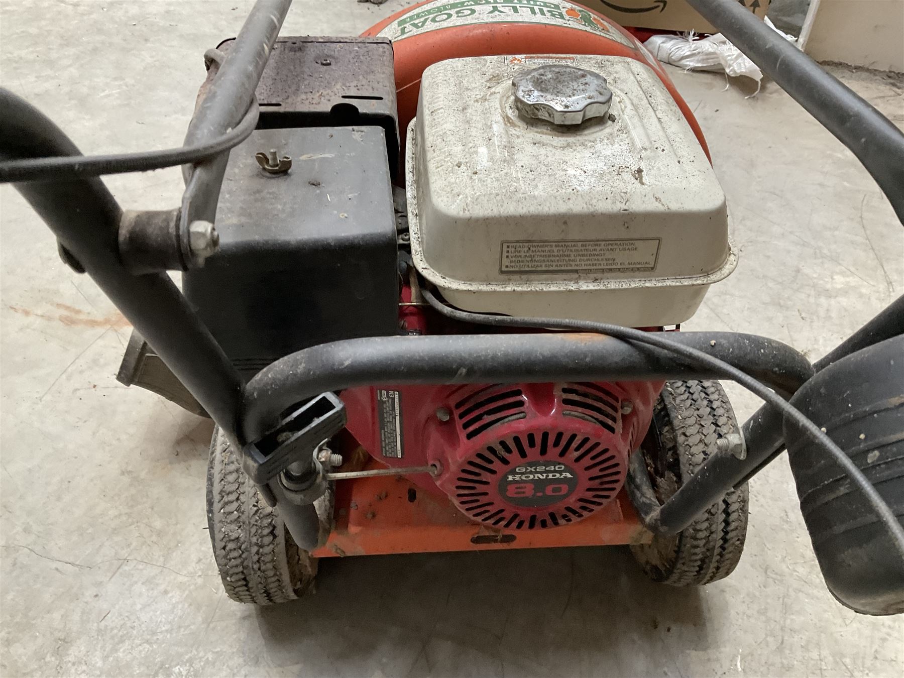 Billy Goat Quiet Blow Blower with Honda 8.0 GX240 engine 