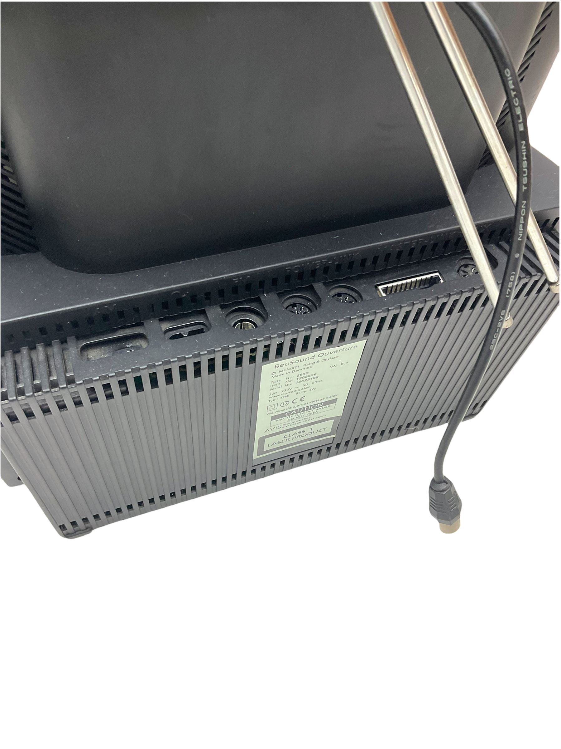 Bang & Olufsen Beosound 3200 CD/tape hi-fi