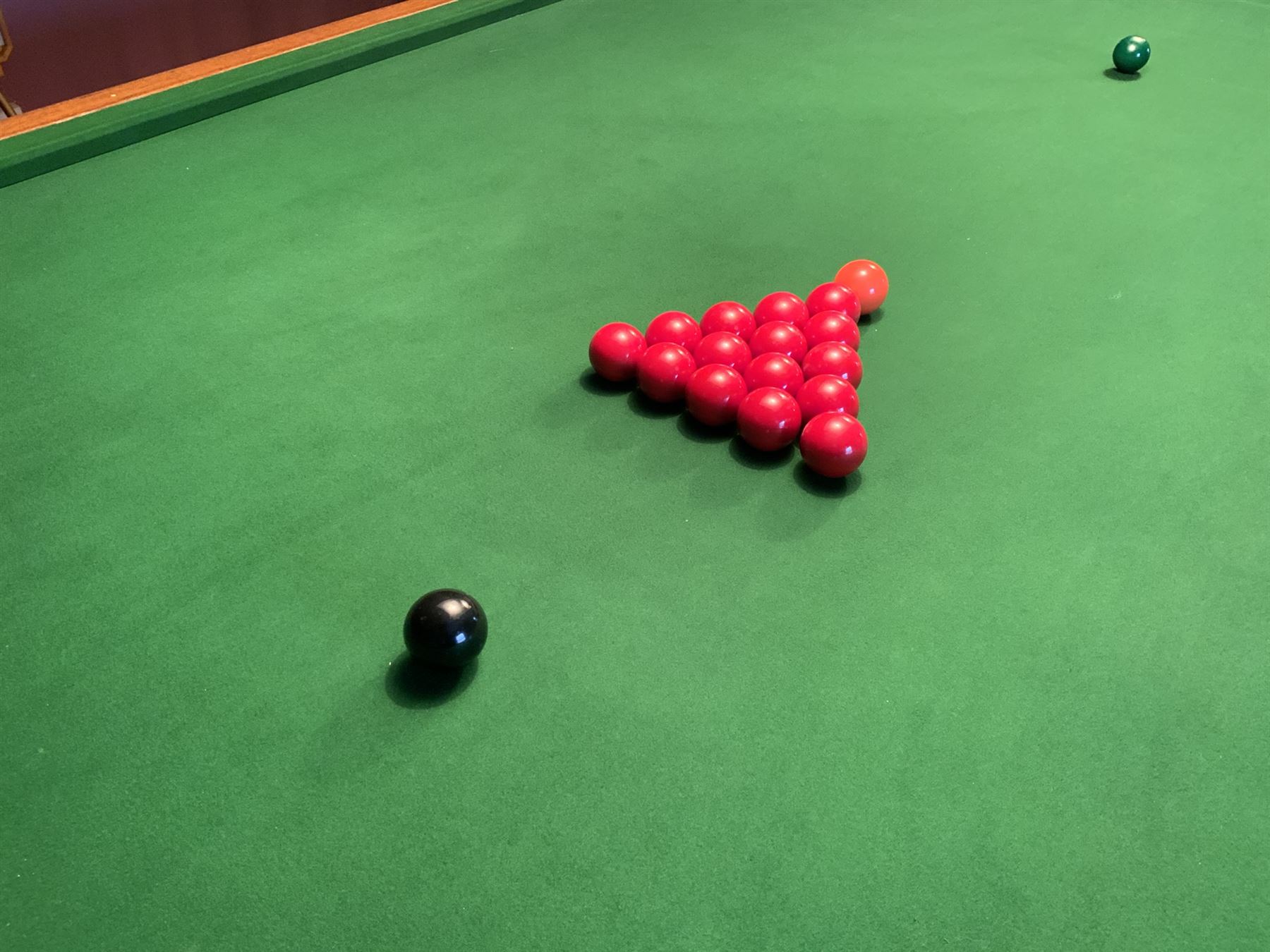 Burroughes and Watts (Soho, London: 1839-1900) - late 19th century oak full size billiard or snooker table, on eight turned supports, thick slate bed.
Currently situated in storage, ready for delivery. Currently in storage. Sold as per image.