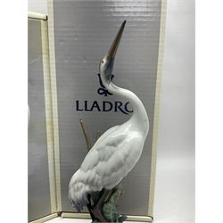 Two boxed Lladro figures, comprising courting cranes no 1611 and dancing crane no 1614, both with original boxes 
