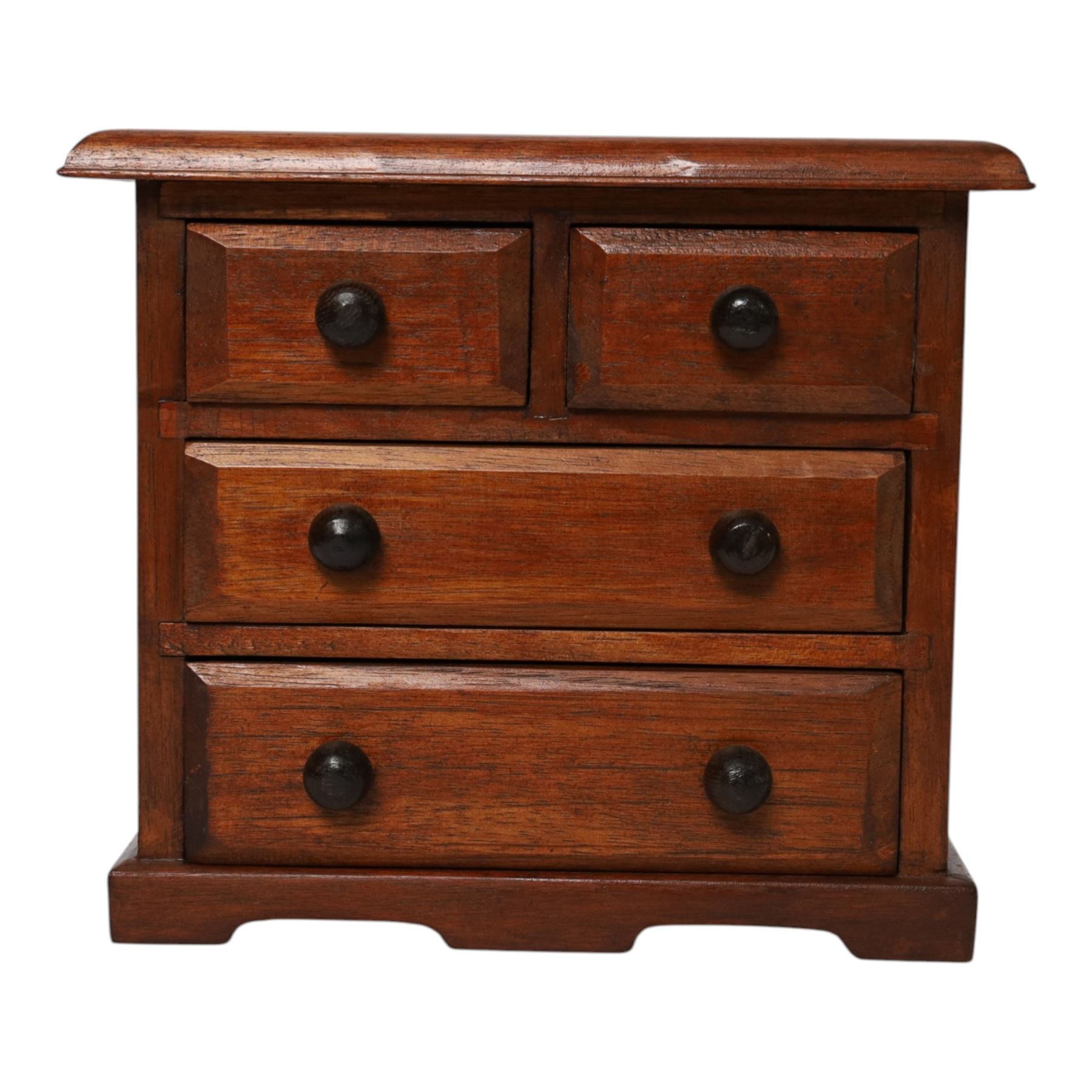 Table top chest of draws, fitted with three draws, upon a skirt base, together with another table top chest 