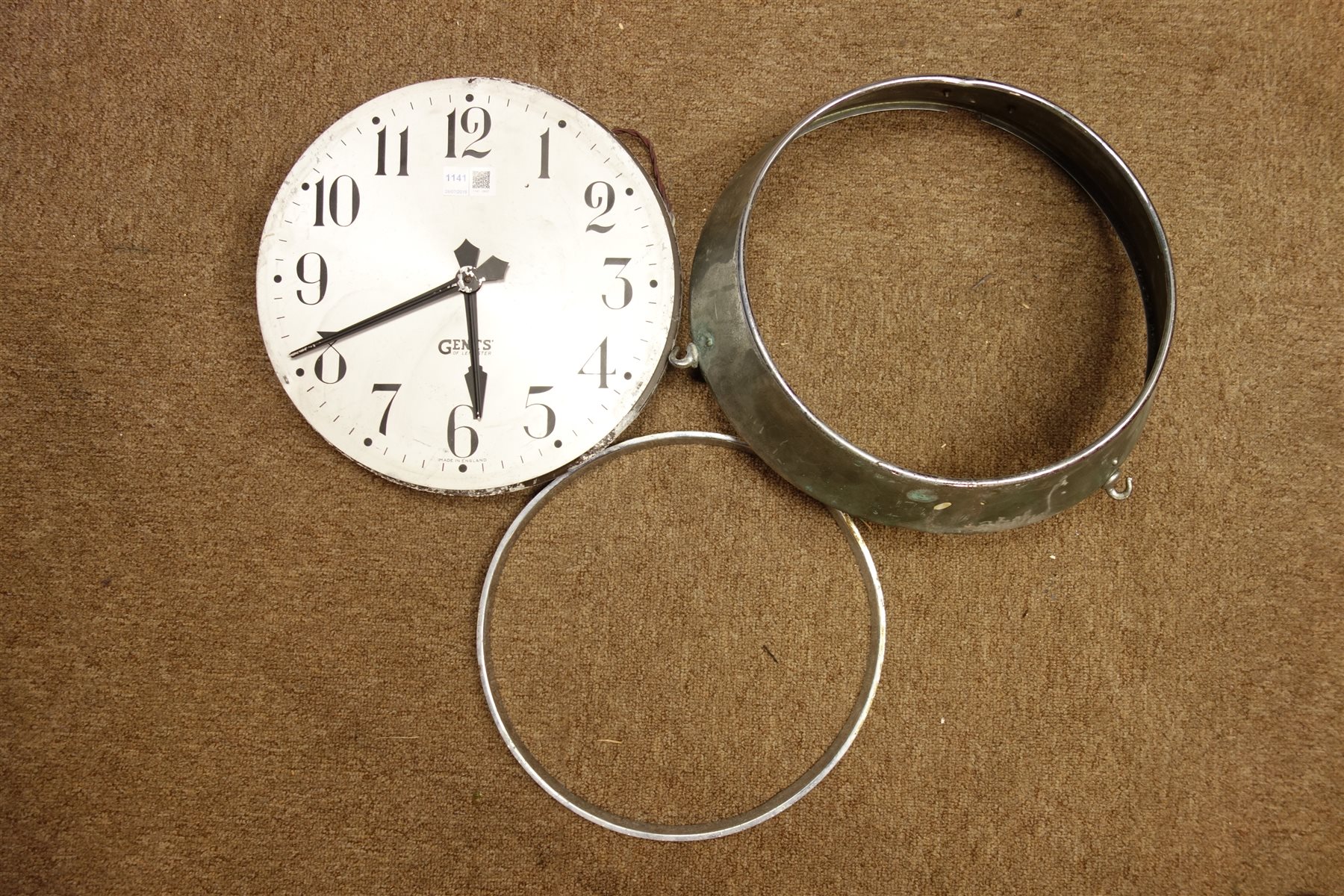 Gents' of Leicester Arabic dial slave clock, Gents' Roman numeral dial