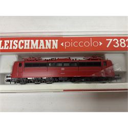 Fleischmann 'N' gauge 'Piccolo' - two double pantograph