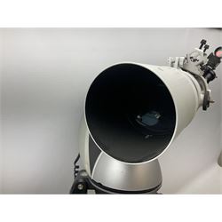 Sky-Watcher telescope with eyepiece, tripod and synscan remote control, telescope L60cm