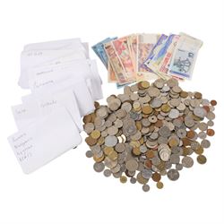 Collection of late 20th century international coins and banknotes, mostly 'holiday change'