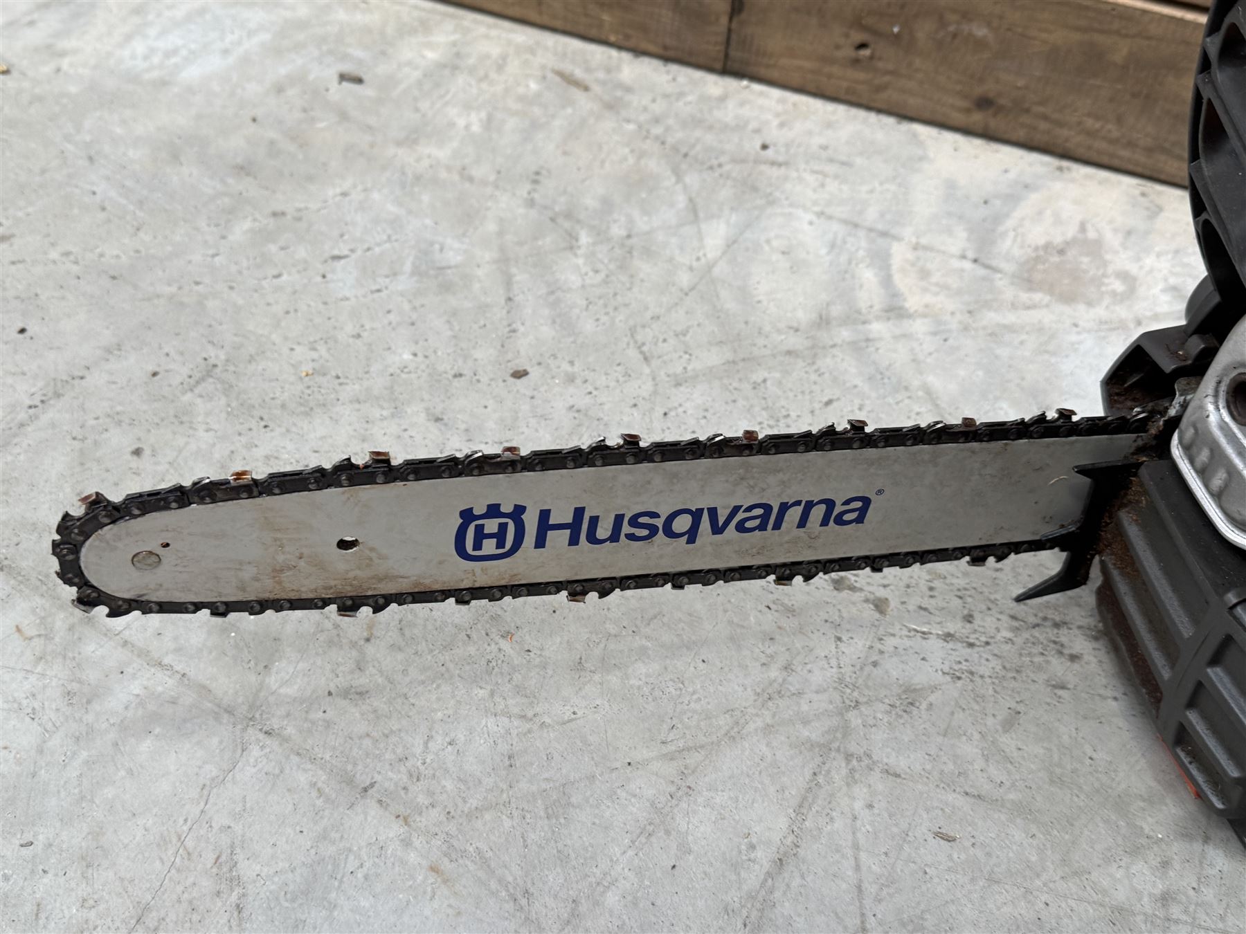 Husqvarna 130 petrol chainsaw