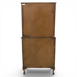 Georgian design mahogany bow-front chest-on-chest, the top section with four graduated drawers above a fixed lower section with four further graduated drawers, raised on cabriole legs