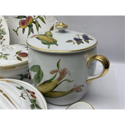 Royal Worcester Evesham pattern ceramics, including twin handled pot, oven dishes, pie dishes, bowls, jugs, etc together with other Royal Worcester ceramics 