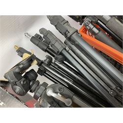 Collection of camera tripods to include Camlink, Platinum Plus PPT375, Sobrouo NT668 etc, in two boxes 