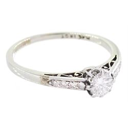 Early 20th century single stone diamond ring, with diamond set shoulders, stamped Plat 18ct, diamond approx 0.25 carat