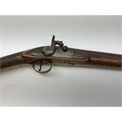 Early 19th century 15-bore flintlock converted to percussion cap fowling piece, the lock stamped T. Richards, walnut half stock with brass fittings including trigger guard with pineapple finial and 91cm barrel with ramrod under L129cm overall