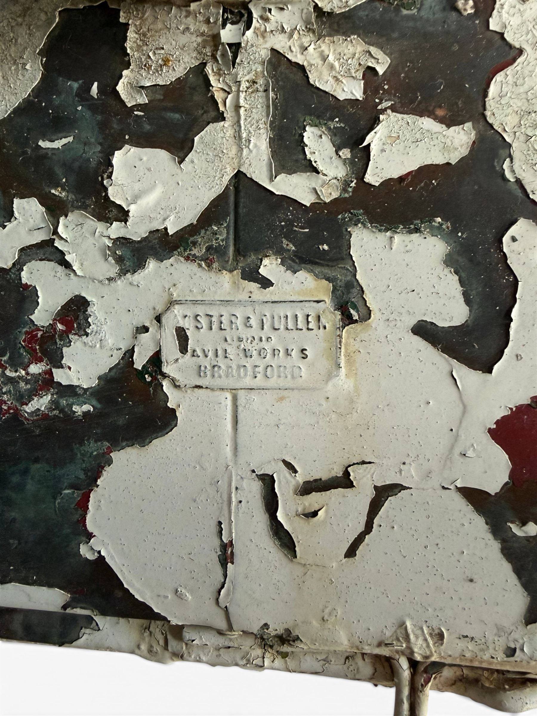 Foster & Pullen (Bradford est. 1896) - Good pair of late 19th century copper coach house or street lamps, painted in rustic white finish, with iron corner brackets, one with clear glass, the other with ring mottled glass, both converted to electricity, height with bracket 150cm