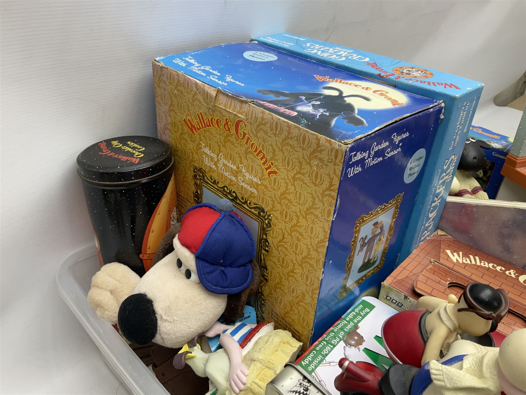 Large collection of Wallace & Gromit collectables, including four Born to Play  figures, clocks, composite figures, etc, in four boxes   