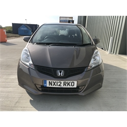 2012 Honda Jazz 1.4 i-VTEC ES CVT. 5 doors, automatic transmission, petrol, climate control, electric windows. 32,000 miles from new. Alloy wheels. No V5 present, No MOT. From local estate.
