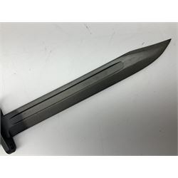 British Army L1A3 SLR Self Loading Rifle bayonet, with 20.5cm Bowie type fullered blade, hooked pommel with working push release button, grip secured by two deeply recessed rivets and marked L1A3 9600257 D71; in matching black scabbard L32.5cm overall