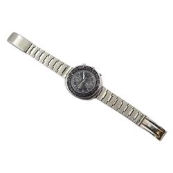 Seiko 'Slide Rule' calculator, chronograph automatic stainless steel wristwatch, No. 6138-7000
