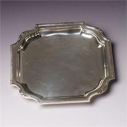 Small square silver salver or card tray with bead edge and indented corners W14cm Sheffiel...