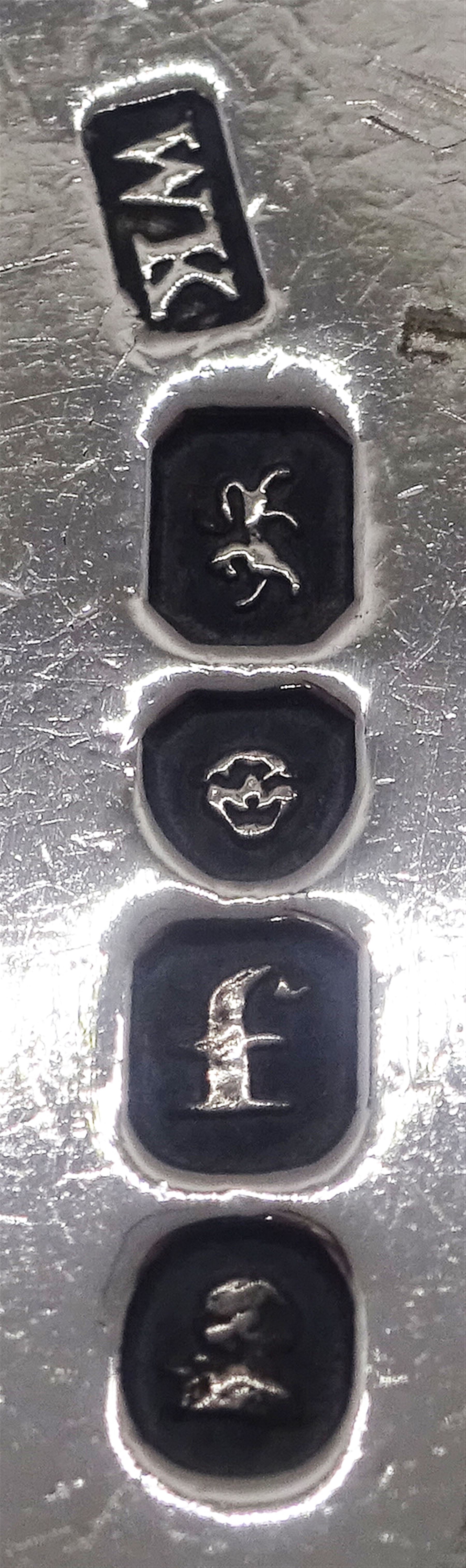 George IV silver Old English pattern fish slice, the shaped blade with pierced decoration, hallmarked William Knight II, London 1821, approximate weight 4.05 ozt (126 grams)