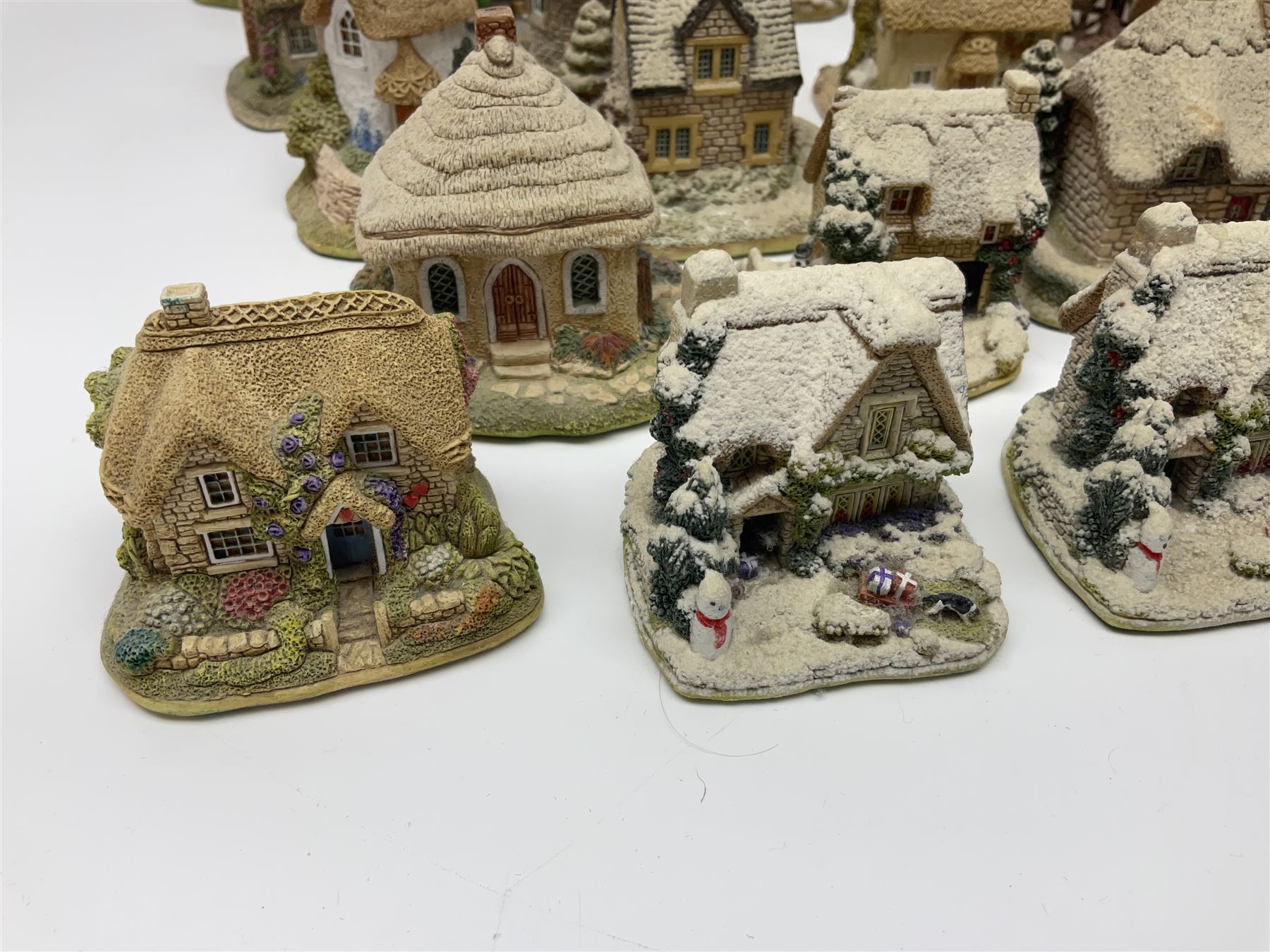 Thirty Lilliput lane, to include Hill Top, Bottle Oven, April Cottage, Thimble Cottage, Honeysuckle III, Gullivers Pantry etc