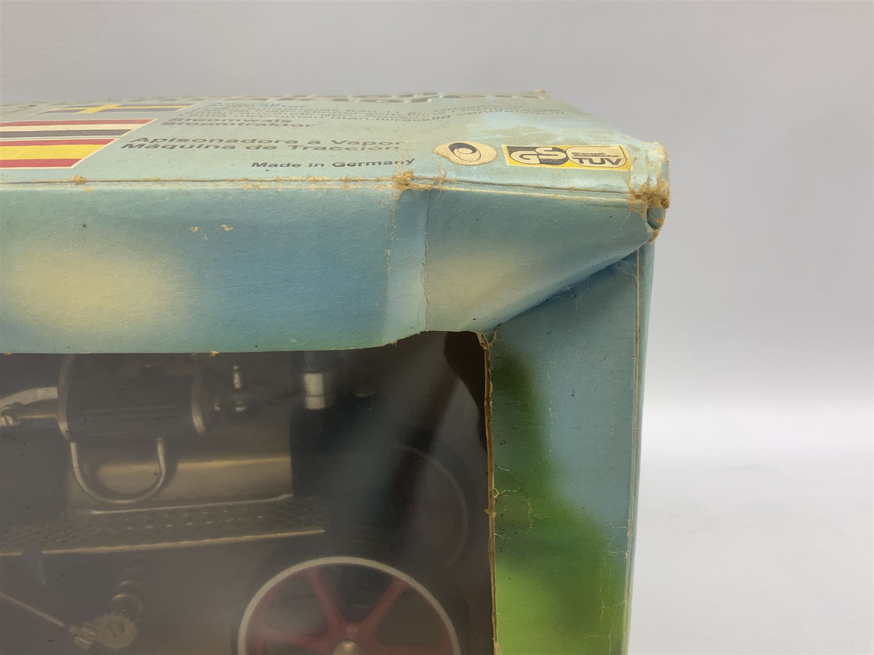 Wilesco steam roller traction engine, boxed