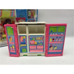 Wish World Kids - Eleven play sets comprising Treats ‘n Sweets Refrigerator, Grin ‘n Win TV, Sponge ‘n Plunge Bathtub, Socks ‘n Locks Dresser, Spice ‘n Slice Stove, Sleep ‘n Leap Bed, File ‘n Smile Desk, Blaze ‘n Braise Fireplace, Hear ‘n Cheer playset in Sponge ‘n Plunge box, two Read ‘n Speed Chair playsets in one box