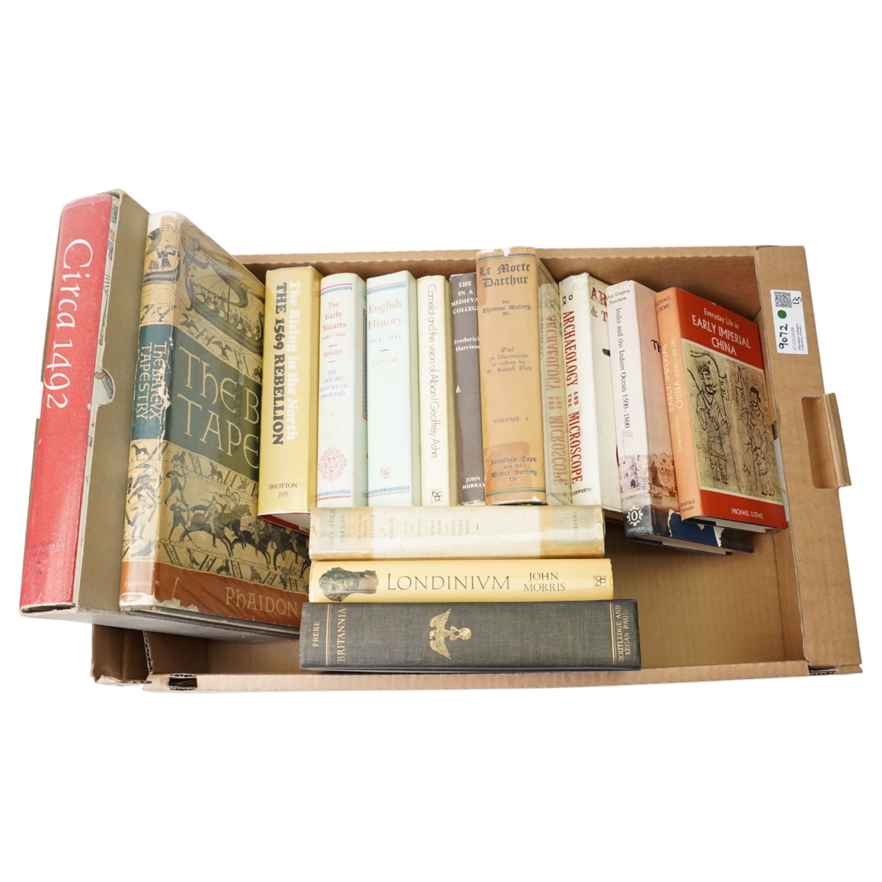 Art and Historical reference works in two boxes including Russmann, E - 'Egypyian Sculpture', Marks and Williamson (Eds) - Gothic Art for England 1400-1547', Konemann - 'Rome Art and Architecture' etc