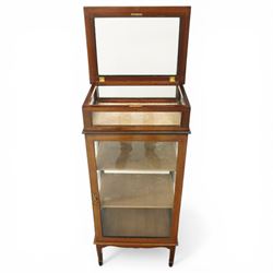 Edwardian inlaid mahogany glass cabinet with bijouterie upper section, four tier design with velvet lined interior shaped apron raised on spade feet