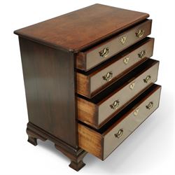 Small Georgian mahogany chest of drawers with four long graduated drawers with swan neck handles on ogee feet