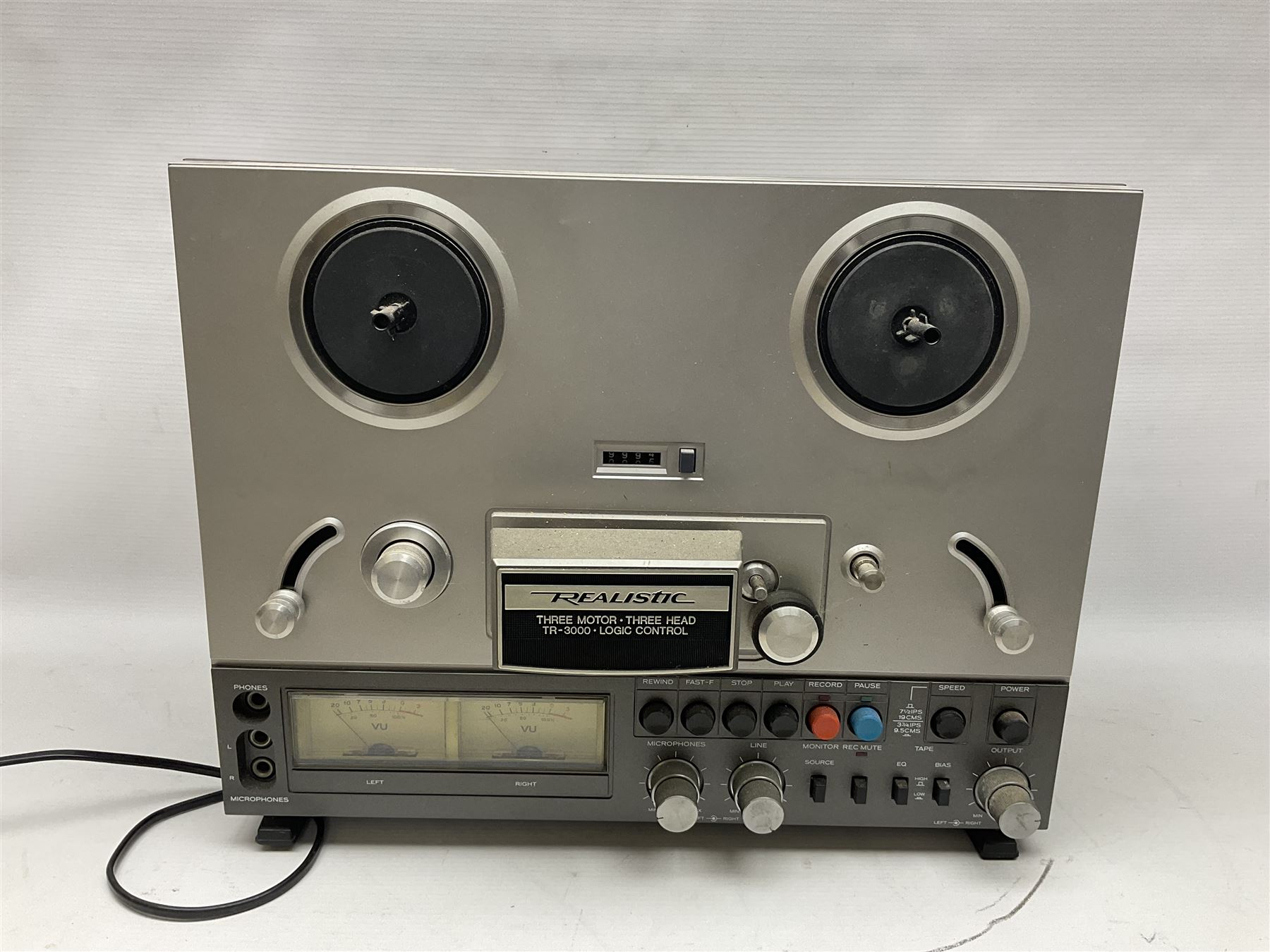 Realistic TR-3000 Logic Control stereo tape deck reel to reel HiFi, with a large collection of reels 